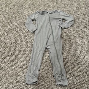 Kyte baby romper